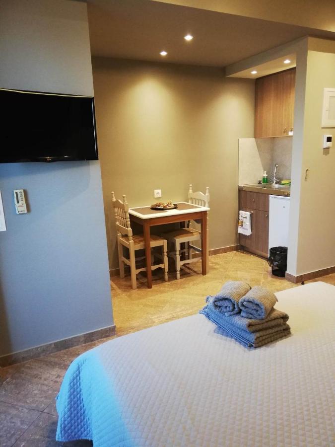 Maltezos Rooms Méthana Exterior photo