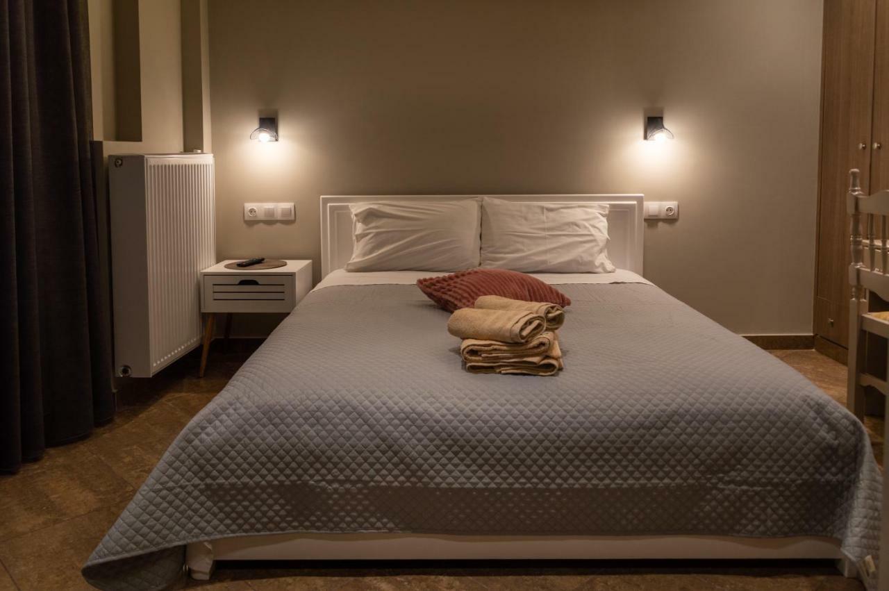 Maltezos Rooms Méthana Exterior photo