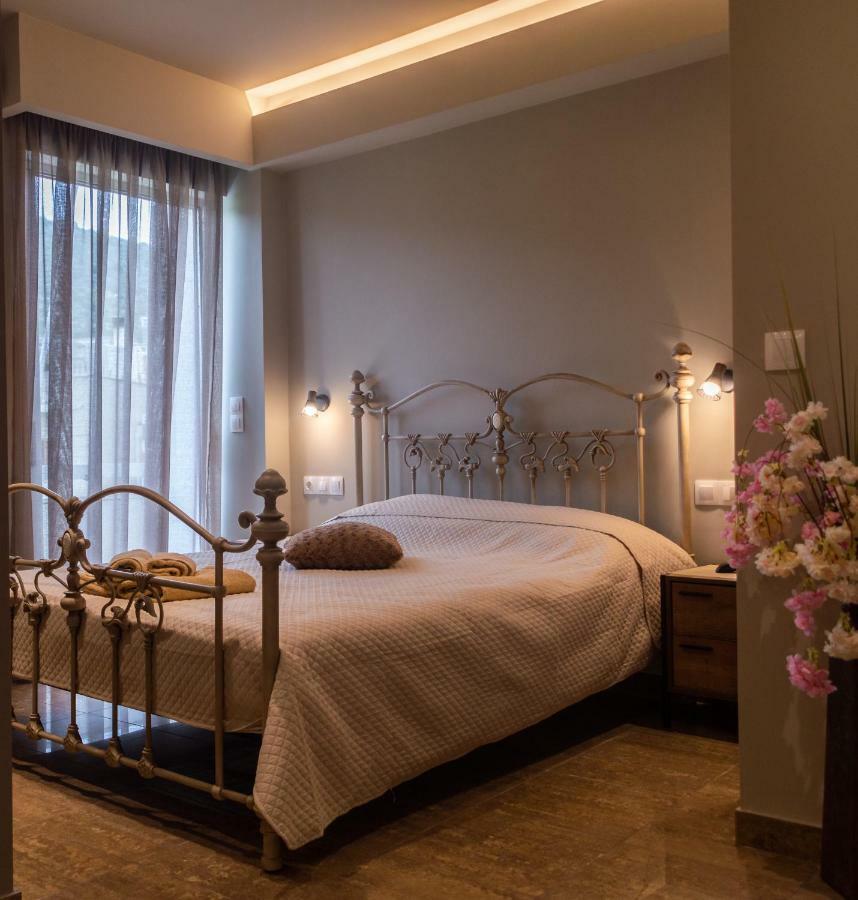 Maltezos Rooms Méthana Exterior photo